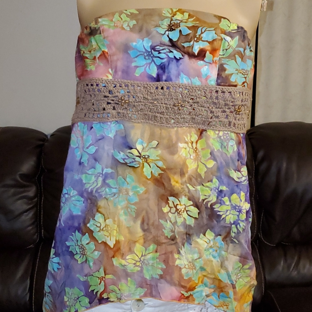 Santiki floral halter top size small NWT
